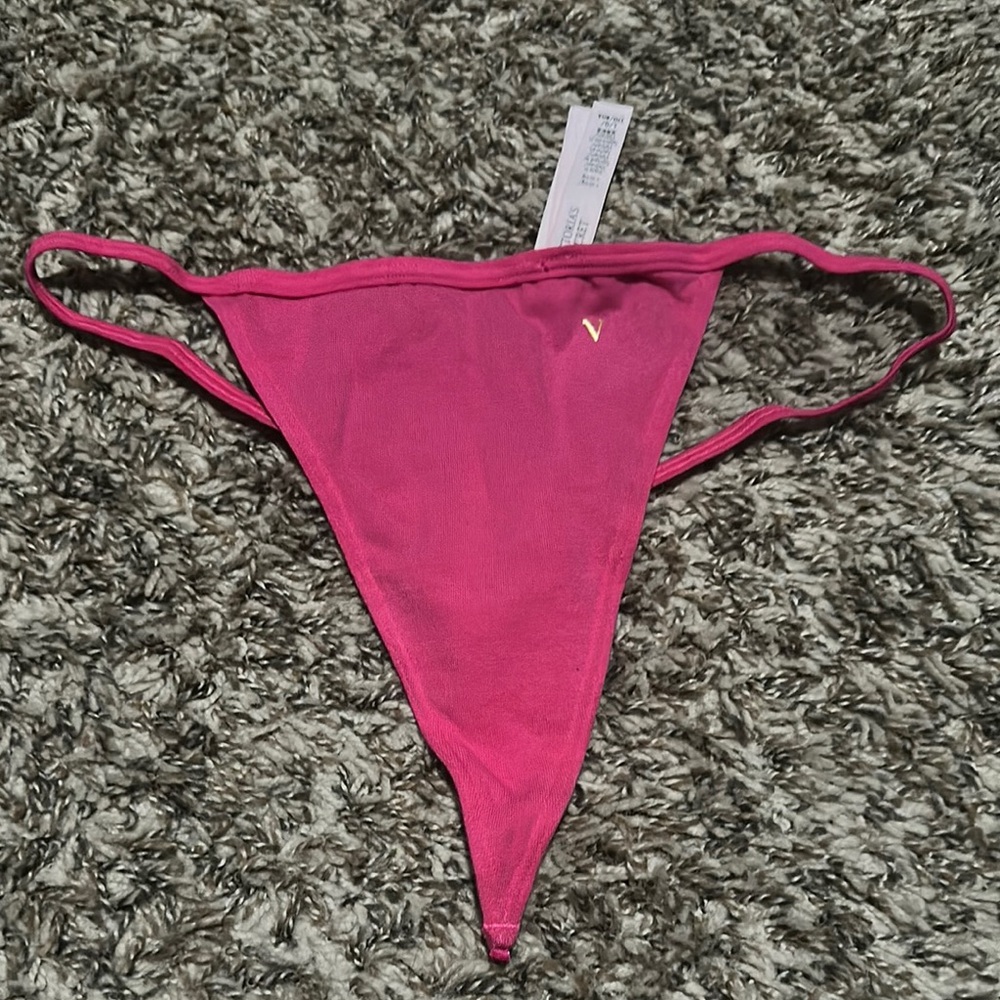Victoria's Secret Fuchsia Thong
